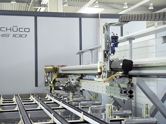 Impression 5: Bearbeitung der Metallprofile